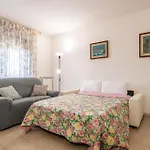 Апартаменты Graces House *