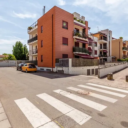 Graces House アパート ピサ