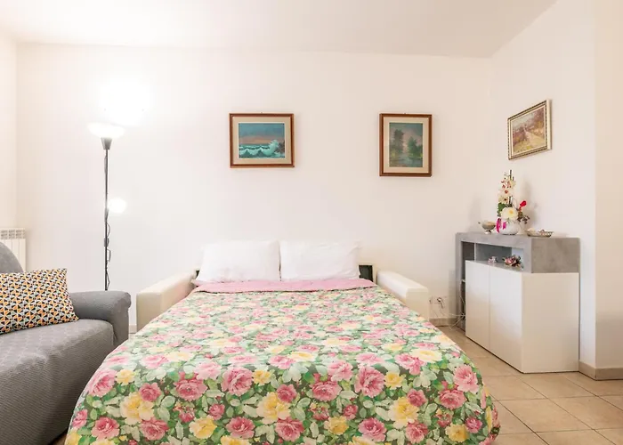 Graces House アパート